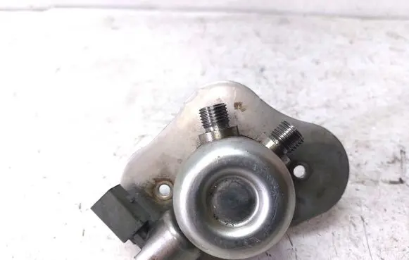 BMW 3 E92 E93 Fuel injection high pressure pump 756247306