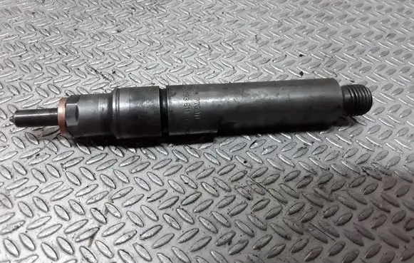 Renault Scenic I Fuel injector 0432193611 7700112883