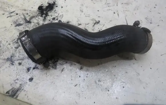 KIA Sportage Intercooler hose/pipe