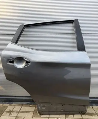Nissan Qashqai Rear door chzp004