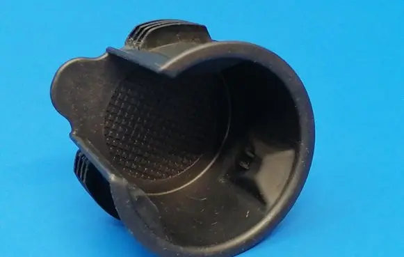 Cup holder front