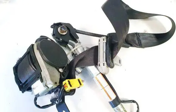 Honda CR-V Front seatbelt 608200100a a81850-sww-e0d
