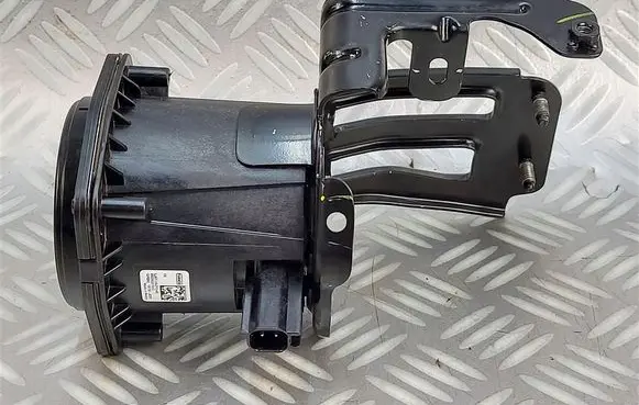 Ford Kuga III Horn signal LJ6T19J215AC