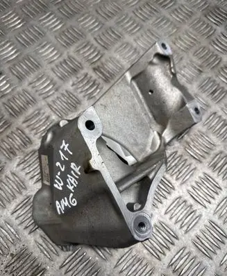 Mercedes-Benz S C217 Engine mounting bracket A1762234900 103014409