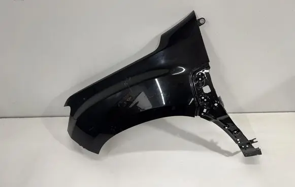 Dacia Duster II Fender 631011252R