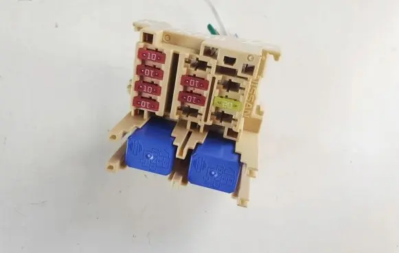 Nissan X-Trail T32 Fuse module
