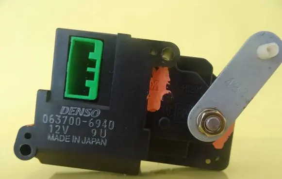 Suzuki Baleno EG Air flap motor/actuator 063700-6940