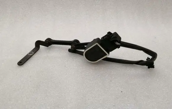 Rear air suspension level height sensor