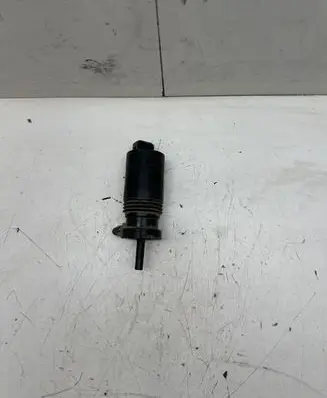 Volvo XC70 Headlight washer pump 1013229