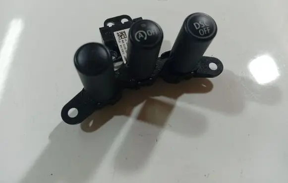 Other switches/knobs/shifts