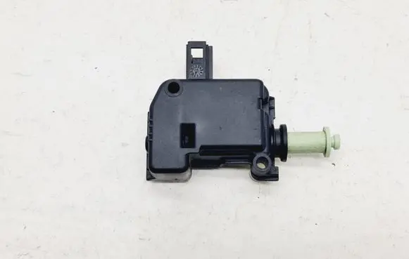 Fuel tank cap lock motor