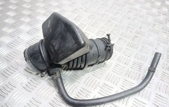 Hyundai i20 (PB PBT) Air intake hose/pipe 281331J100