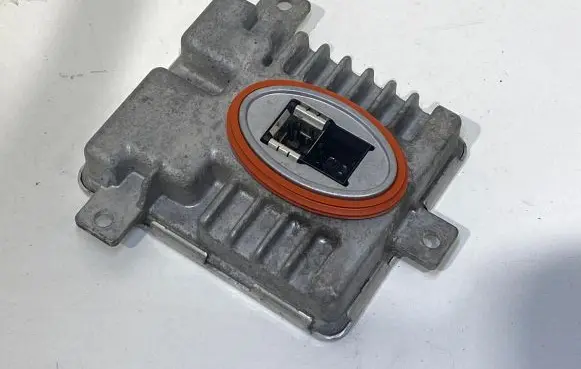 BMW 5 F10 F11 Headlight ballast module Xenon 7237647