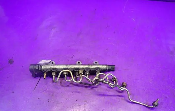 Renault Laguna II Fuel main line pipe