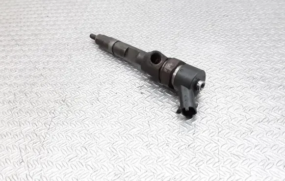Renault Laguna II Fuel injector 0445110021