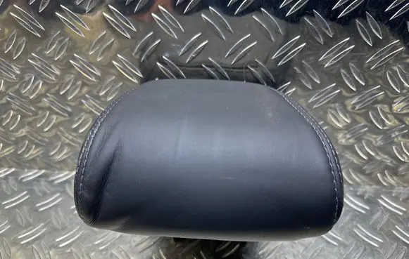 DS Automobiles 7 Crossback Rear seat headrest 