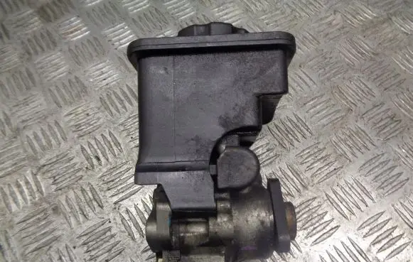 BMW 5 E39 Electric power steering pump 6750938