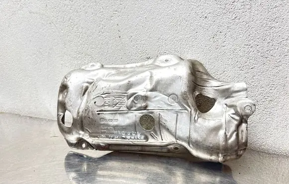 Opel Insignia A Exhaust heat shield 55562332