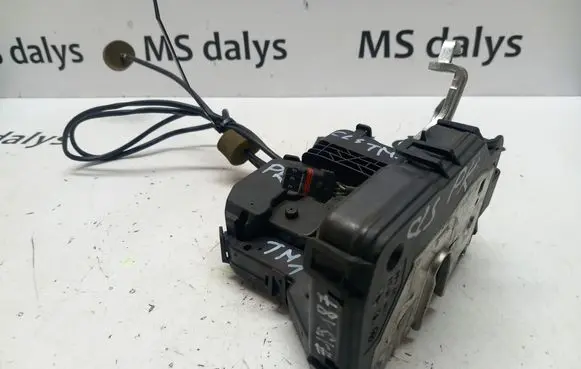 Mercedes-Benz CLS C219 Front door lock A2197200135 2197200135