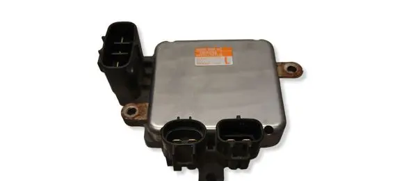 Toyota RAV 4 (XA40) Fan control module 4993003570