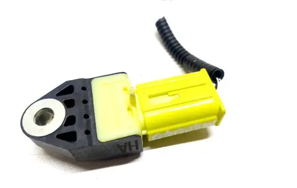 Toyota Auris E180 Airbag deployment crash/impact sensor 8983102160