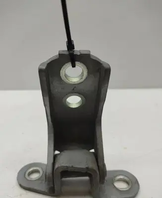 Toyota Avensis T270 Front door upper hinge 3814