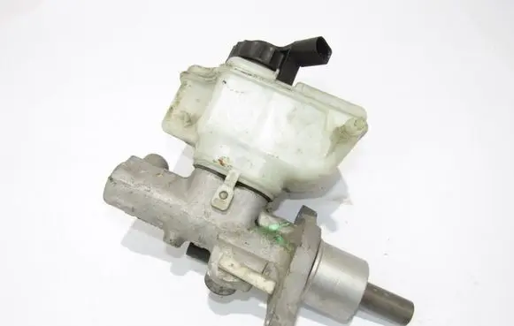 Volkswagen Caddy Master brake cylinder 1K0945459A