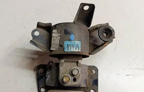 KIA Ceed Engine mounting bracket AWF5148