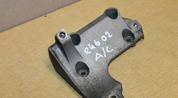 BMW 3 E46 A/C compressor mount bracket 1439241