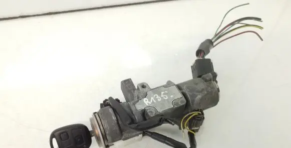 Toyota Avensis T250 Ignition lock 736661A 8978305010 N0501517