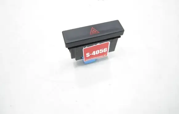 Volkswagen Caddy Hazard light switch 7C0953509A W74841