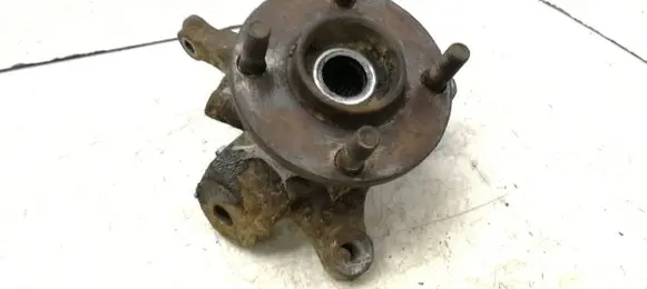Front wheel hub spindle knuckle