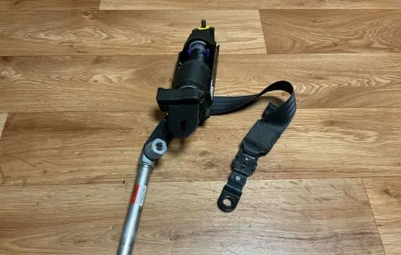 Volvo V70 Front seatbelt 30734734 6075637L0A NAL0511300132