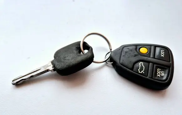 Volvo XC70 Ignition key/card 