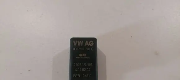 Audi A4 S4 B8 8K Glow plug pre-heat relay 038907281B