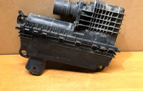Renault Kangoo I Air filter box 8200025236 8200267456 98090430