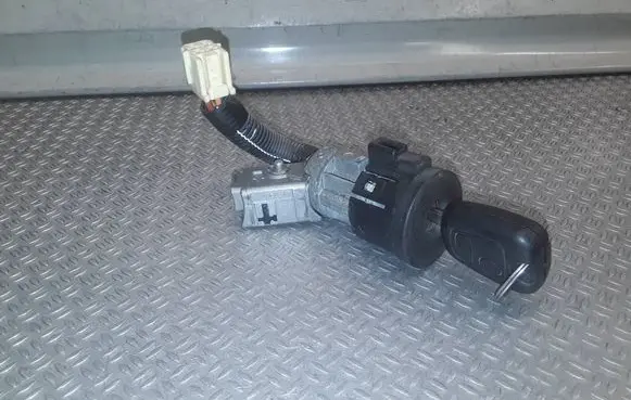 Toyota Aygo AB10 Ignition lock N0502200