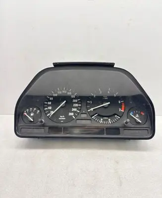 BMW 7 E32 Speedometer (instrument cluster) 88311189