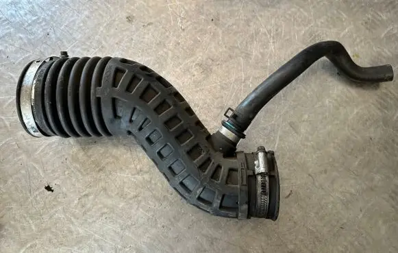 Nissan Qashqai Intercooler hose/pipe