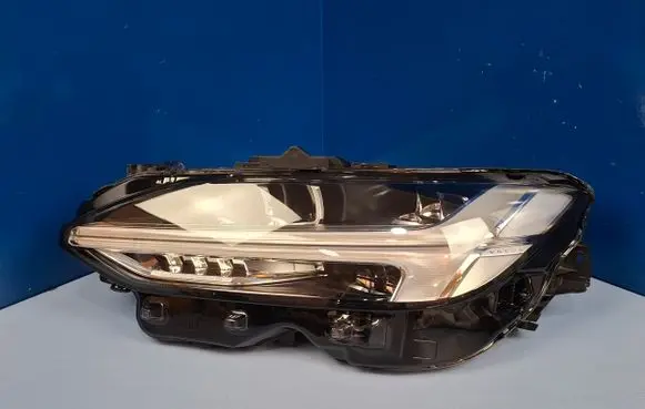 Volvo S90, V90 Headlight/headlamp 31655788 89915209