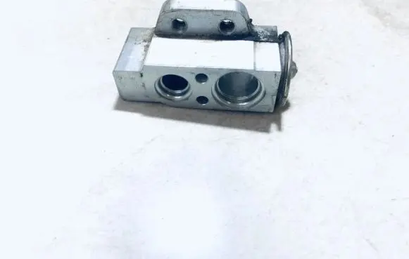 Seat Ibiza IV (6J,6P) Air conditioning (A/C) expansion valve 