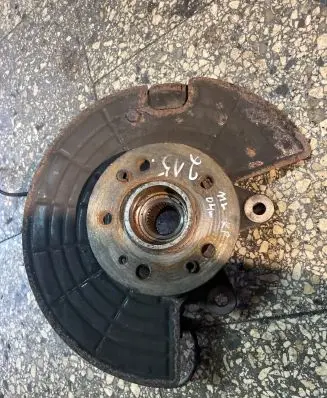 Mercedes-Benz ML W163 Front wheel hub