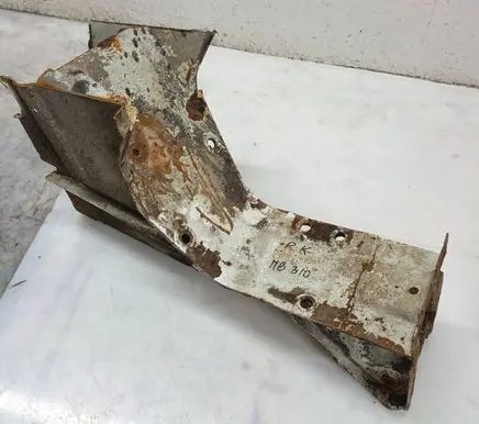 Mercedes-Benz 207 310 Front side member