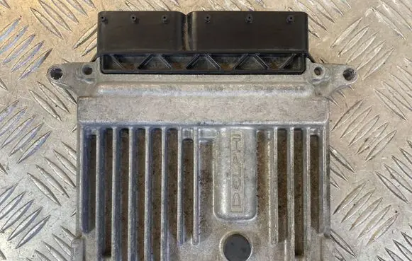 Mercedes-Benz C W204 Engine control unit/module A6461504572 28114609 A0054467440