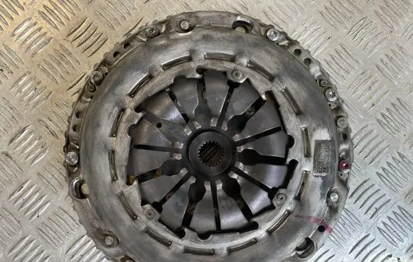 Nissan Qashqai Clutch set kit 301013644R 123104345R