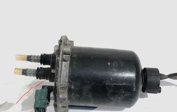 Renault Clio IV Fuel filter housing 