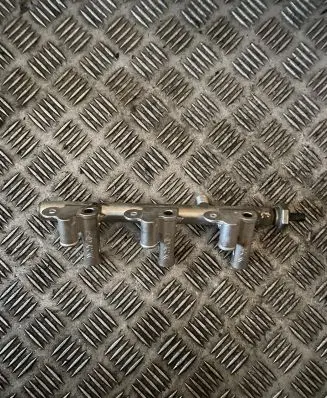 Peugeot 3008 II Fuel main line pipe 9811353880