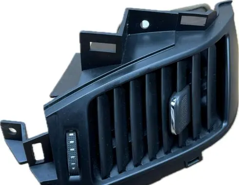 GMC Yukon Dash center air vent grill 23464302