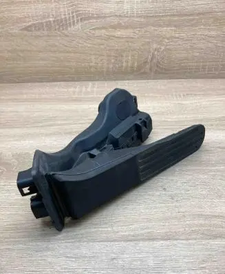 Volkswagen Golf VI Accelerator throttle pedal 1K1721503AK 6PV011039