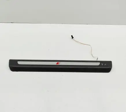 Audi Q7 4M Front sill trim cover 4M8947405A